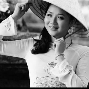 Meet your Posher, Lina